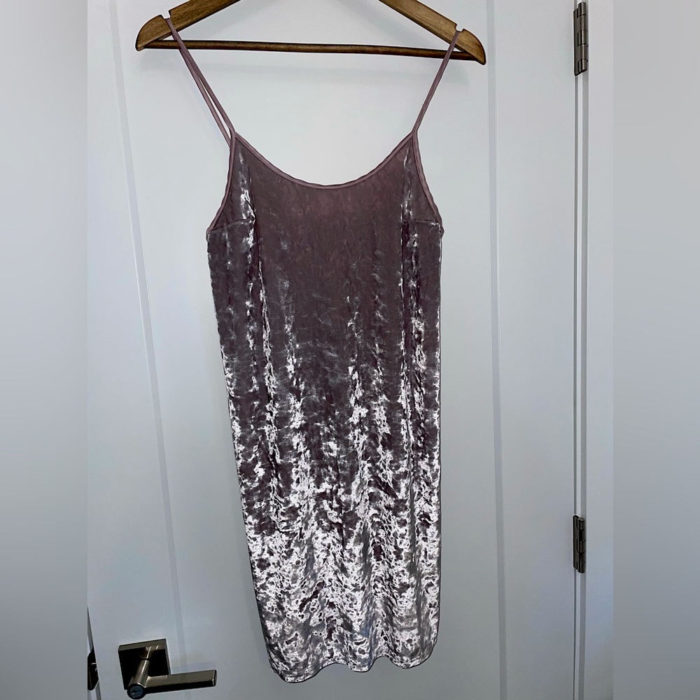 Victoria’s Secret : Velvet Pink Mini Slip, Women’s XS / S
